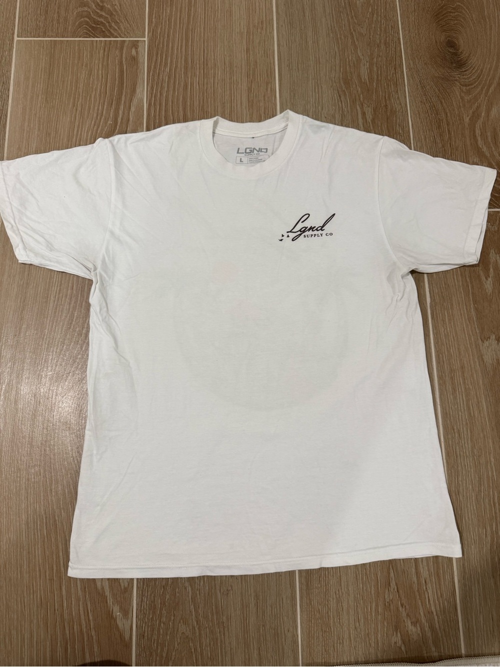 LGND Supply Co Men's White Large Skull Graphic Logo Short Sleeve Tee